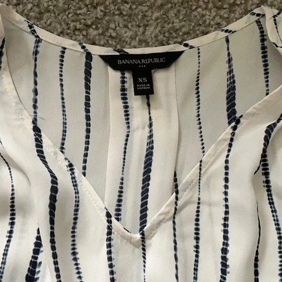 Banana Republic Striped Sleeveless Top - Picture 2 of 4